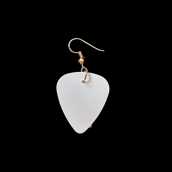 Hand Crafted Earrings Repurposed Guitar Picks Tan Tabby Cats on White - Picture 4 of 7